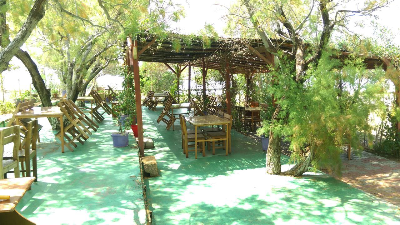 Hotel Leon Foça Ngoại thất bức ảnh