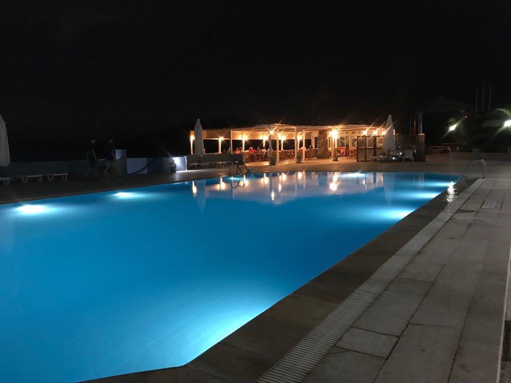 Hotel Leon Foça Ngoại thất bức ảnh