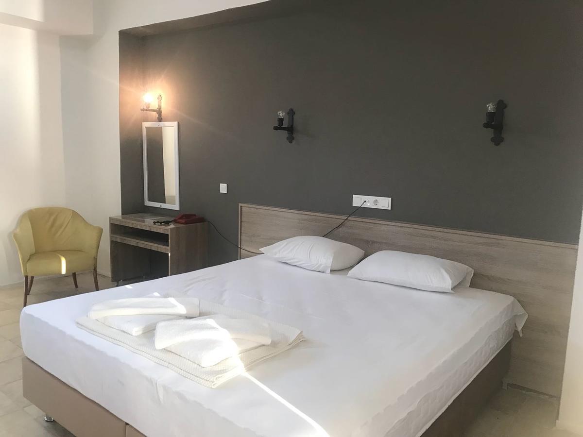 Hotel Leon Foça Ngoại thất bức ảnh